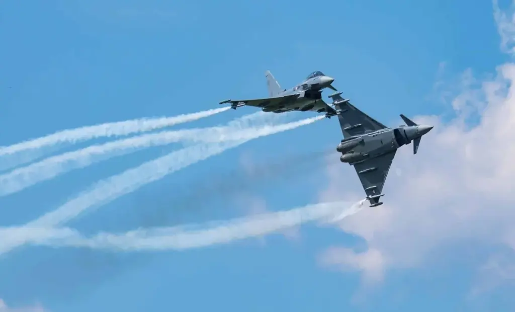 Proč experti dávají AI do bojových letadel? Snižuje chyby, prodlužuje životnost