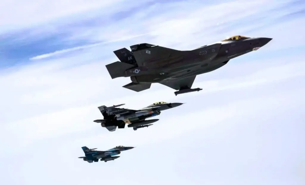 Americké stíhačky na kanadském nebi? USA hrozí reakcí, pokud Kanada odstoupí od F-35