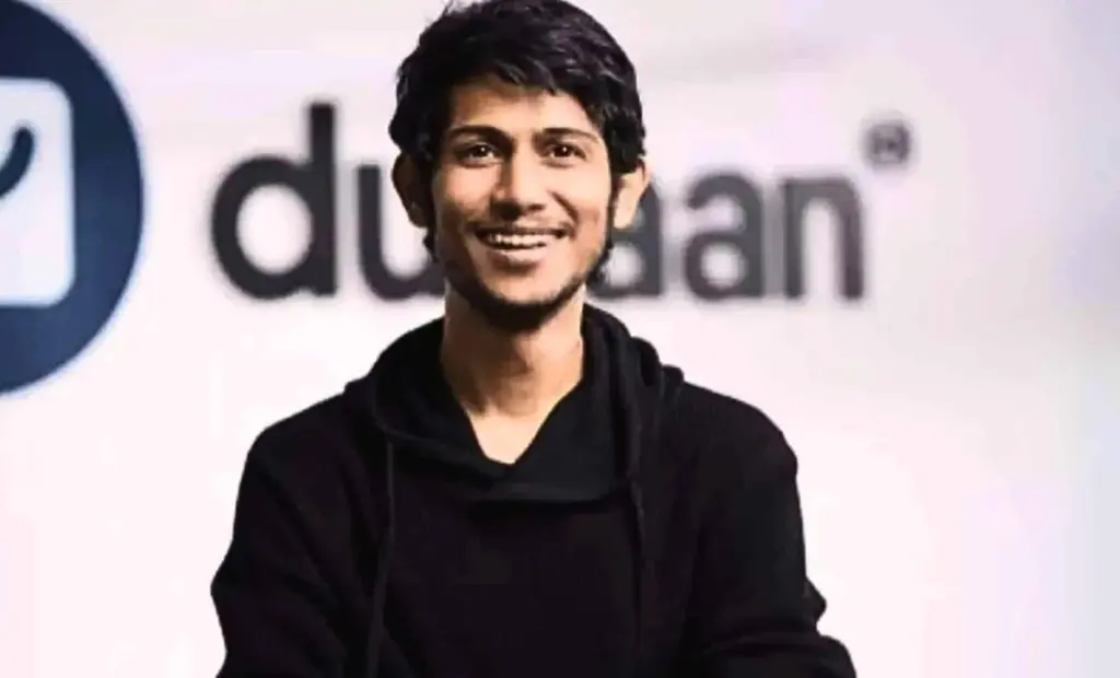 Indický CEO propustil 90 % zaměstnanců podpory: Výsledky, které nikdo nečekal, odhalil ve 3 minutách