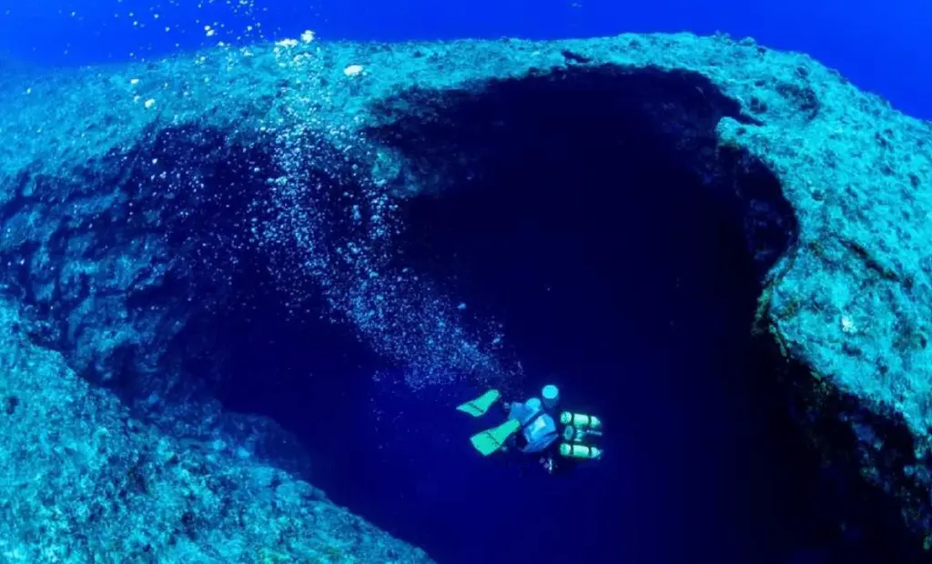 Jak 20 neznámých tvorů z hlubin Guamu odhaluje, co s námi dělá oteplování