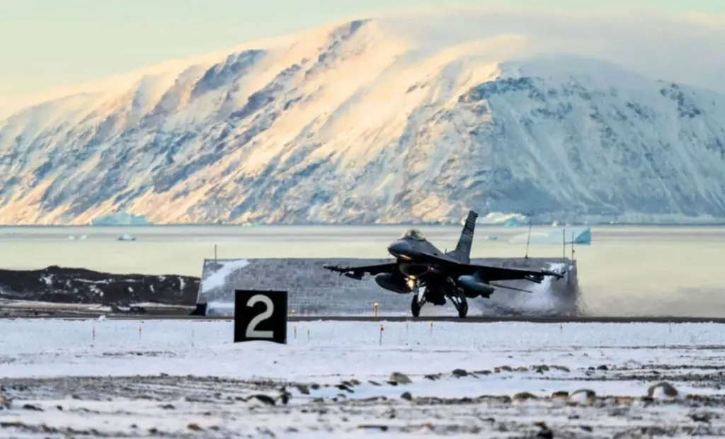 Proč americká a kanadská letadla míří na Grónsko: Odhalujeme pozadí zdánlivě rutinního cvičení