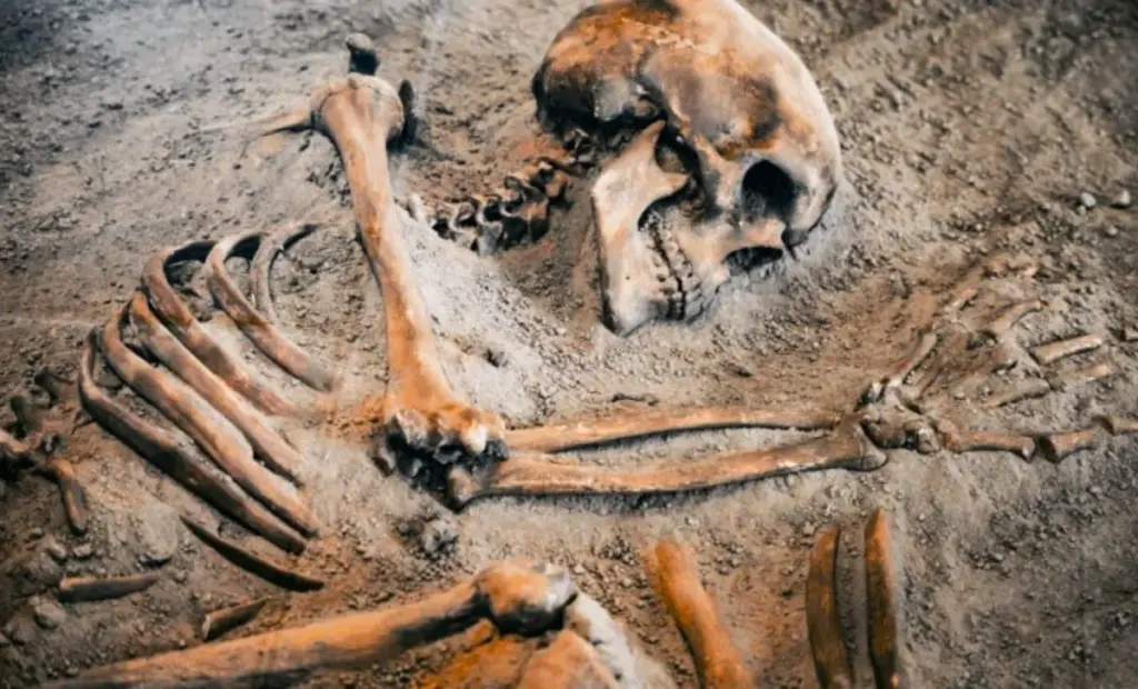 Proč mnišky v Byzanci nosily řetězy na krku a těle? Vědci objevili kostru, která mění historii