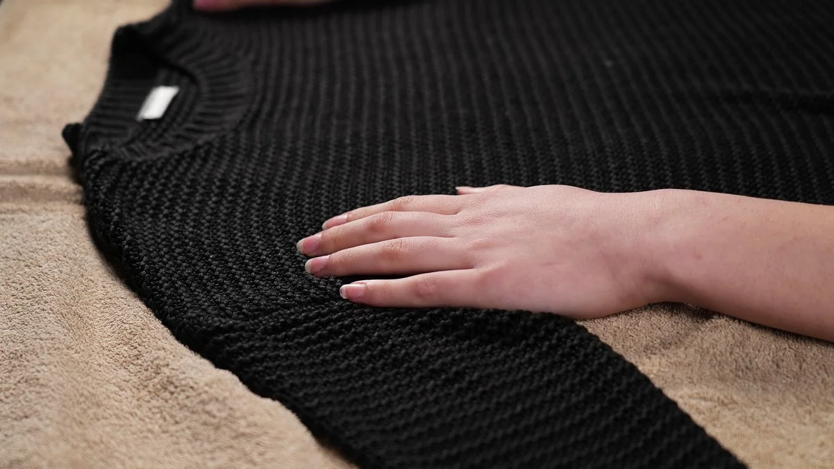 Proč zkušení pletaři dávají do vody sražený svetr tento nečekaný předmět - image 2