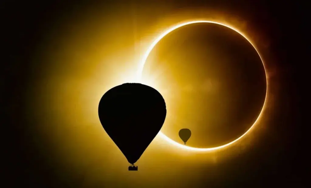 Prstenecové zatmění Měsíce 2026: Jak jej uvidíte a proč je mimo dosah?