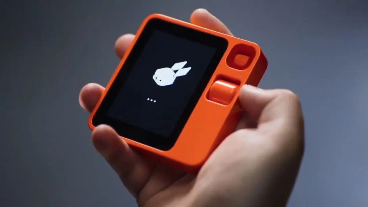 Tento kapesní robot necítí jen emoce, ale dokáže se i sám vyvíjet. Tajemství, které mění budoucnost. - image 2