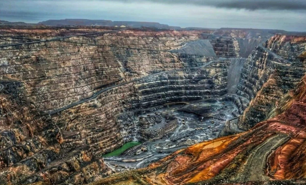 Vědci objevili pod sopkou v USA ložisko lithia za 1,5 bilionu dolarů. Změní to, jak jezdíte? - image 1