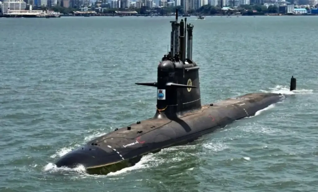 Indie spouští 7000tunovou stealth ponorku s jadernými střelami. Tohle mění pravidla hry.