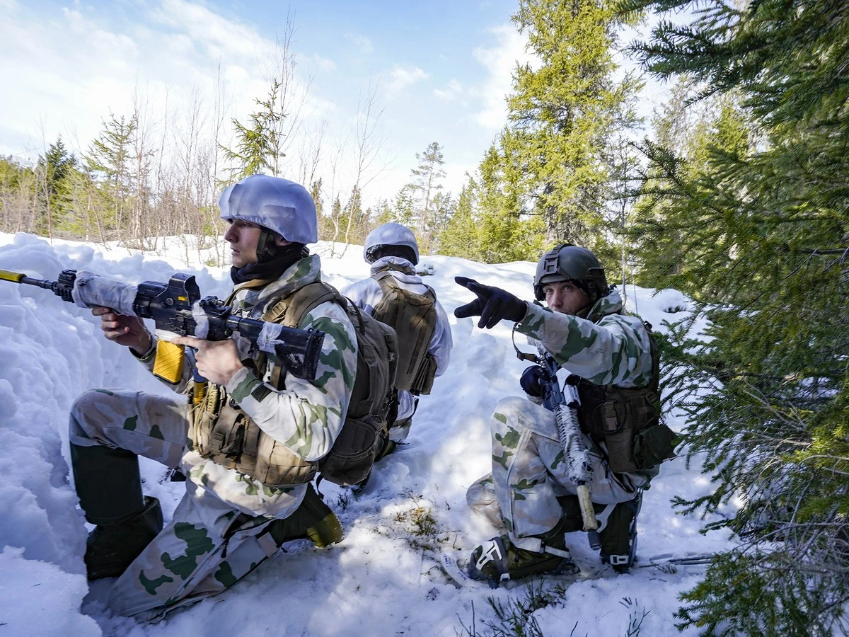 Rusko varuje před vojenskou odvetou kvůli americkému protiraketovému štítu v Grónsku - image 2