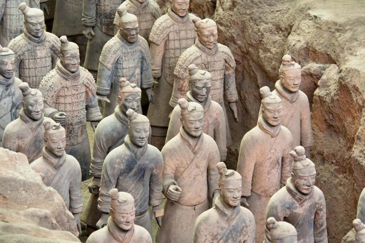 Deník archeologů: 19 bronzových náramků odkrylo tajemství 3000 let staré ženy z Čečenska - image 2