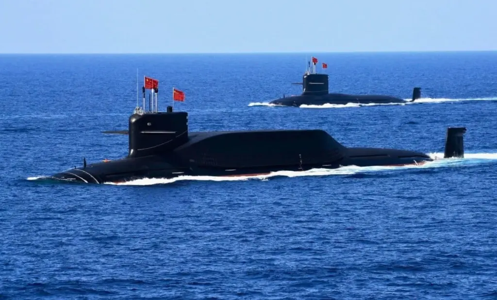 Desítky čínských lodí a senzorů: Pečlivá příprava na podmořskou válku s USA