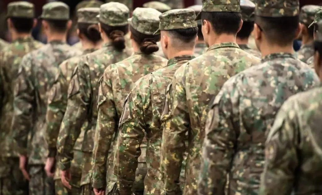 Generace 2008: Jak se vrací povinná vojenská služba a co to znamená pro vás