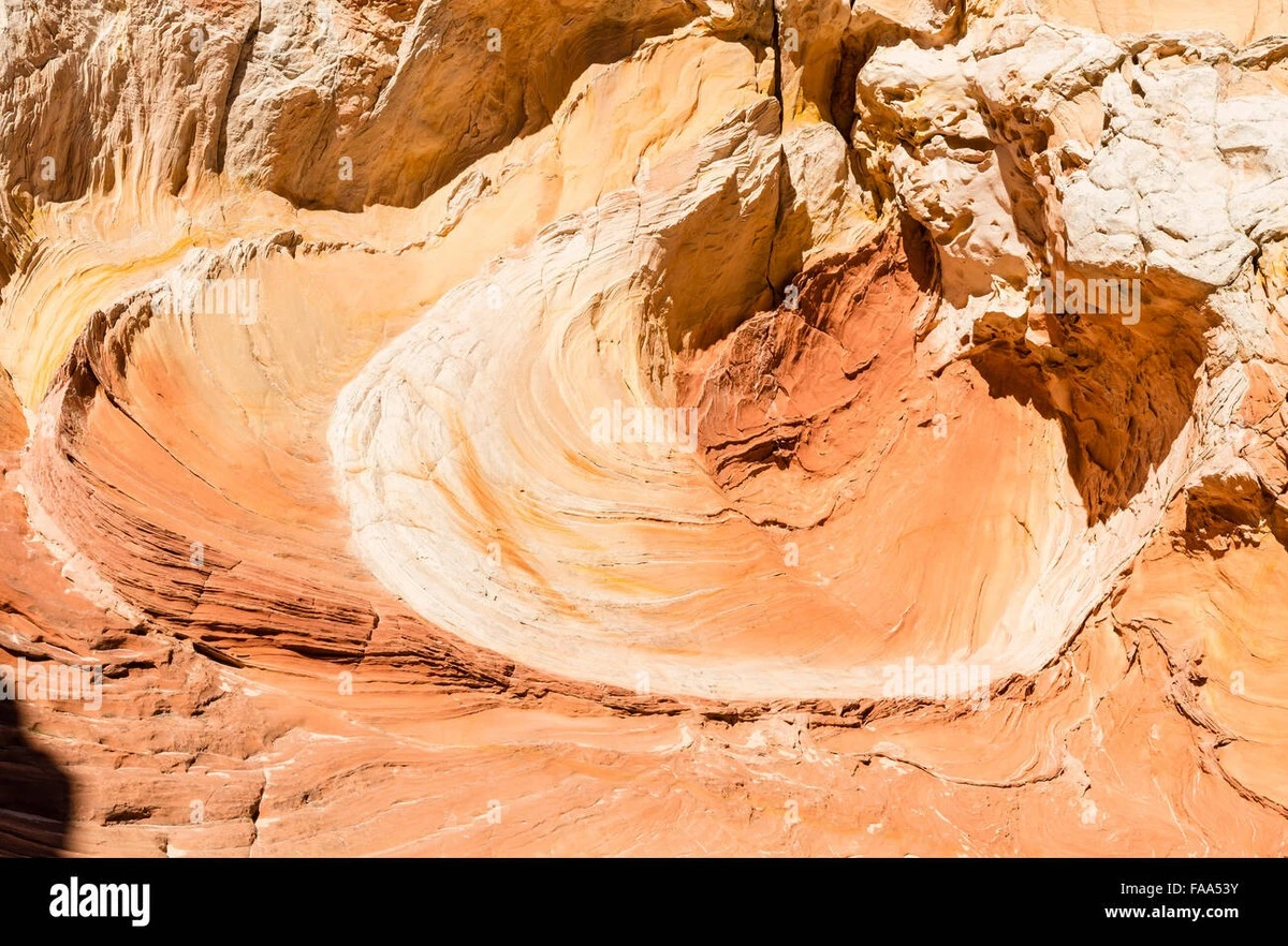 Obří skály v Thajsku připomínají tři velryby vynořující se z džungle - image 2