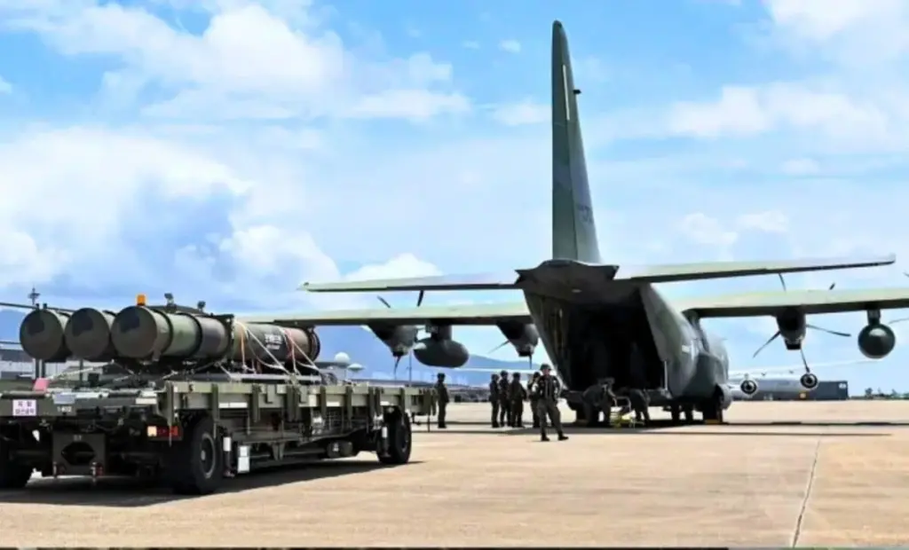 Proč SAE spěšně nakupují rakety z Jižní Koreje: Hrozba ze strany Íránu?