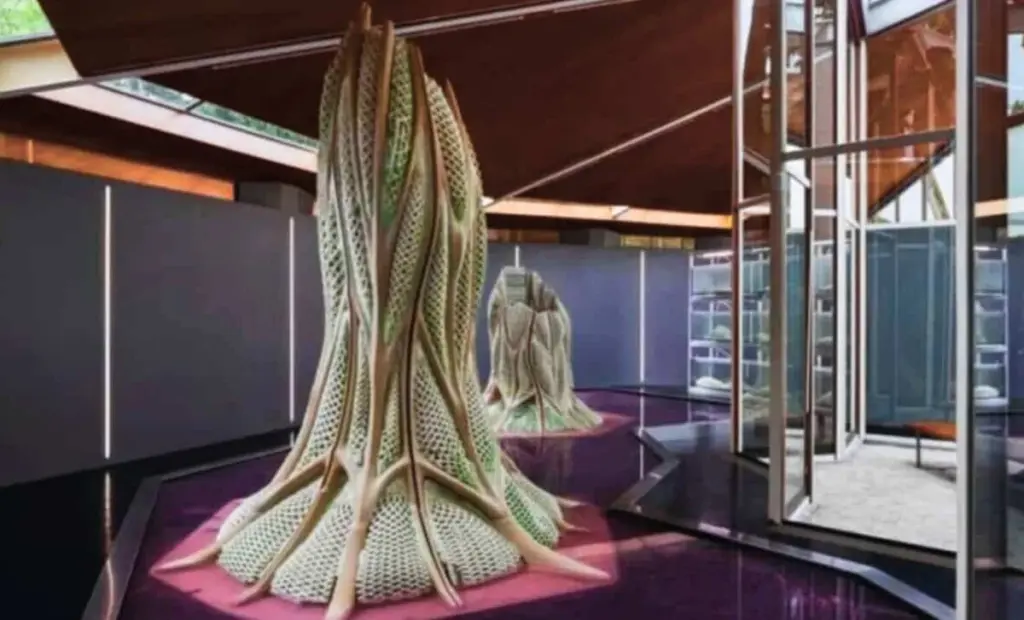 Živé stěny rostou, dýchají a léčí samy sebe: Betonu zvoní hrana