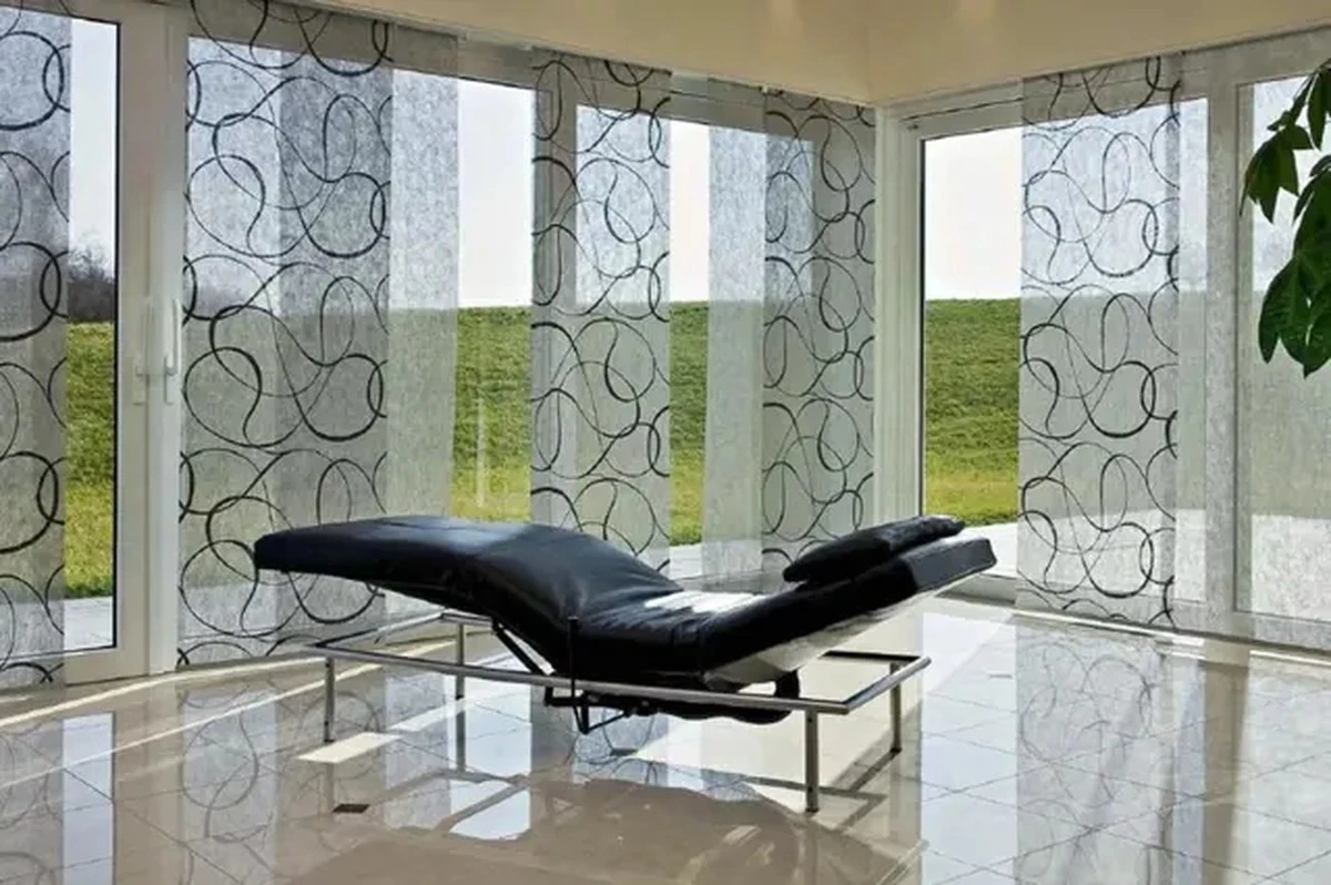 Japonský jarní trik pro záclony: zbavte se prachu a skvrn bez námahy - image 1