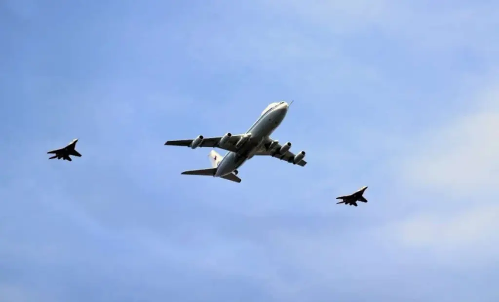 Létající pevnost USA: Jak E-4B Nightwatch přežije jaderný útok a řídí válku ze 40 000 stop