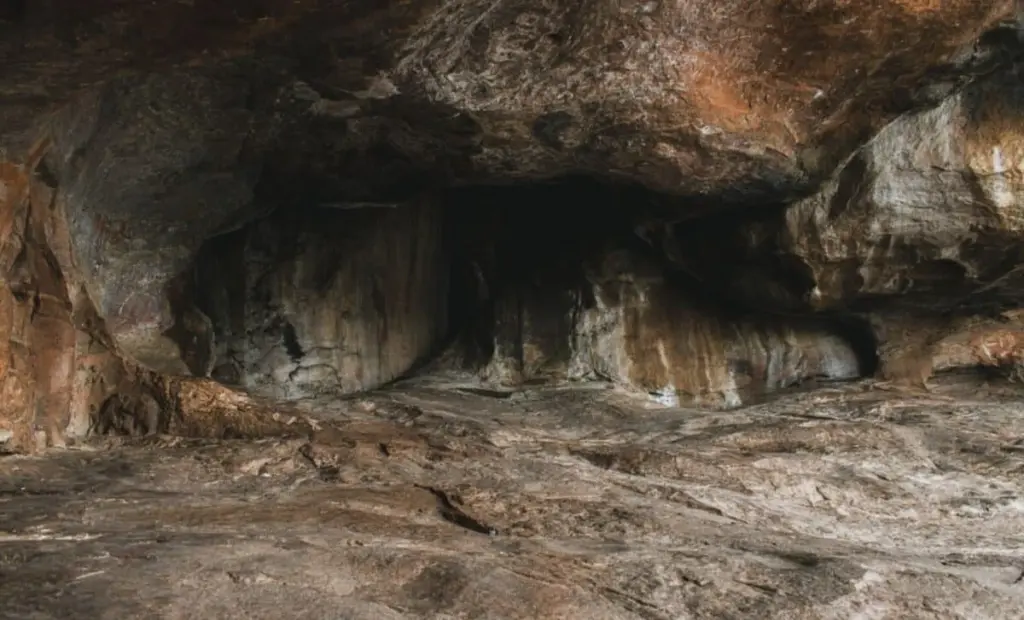 Pravda z paleolitu: V jeskyni se našly ostatky holčičky staré 11 000 let. Její příběh je fascinující.