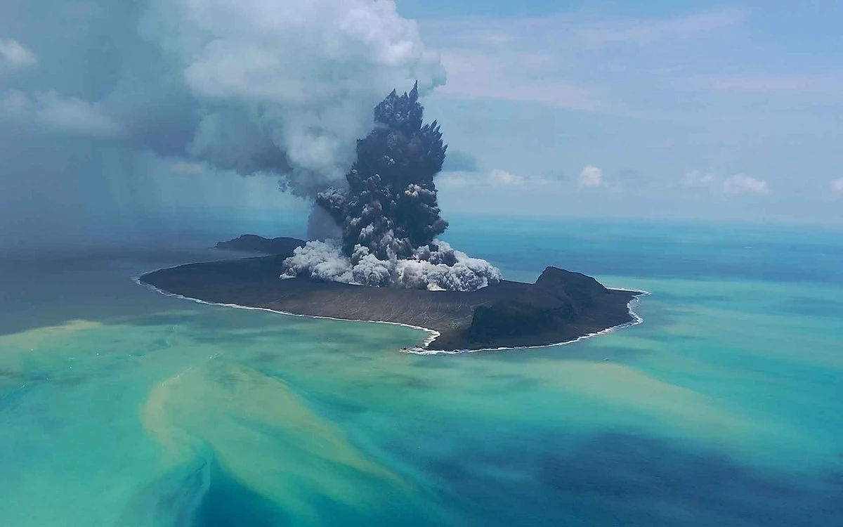Příliš mnoho vody v atmosféře: Sopečná erupce na Tongu změnila pravidla hry - image 1