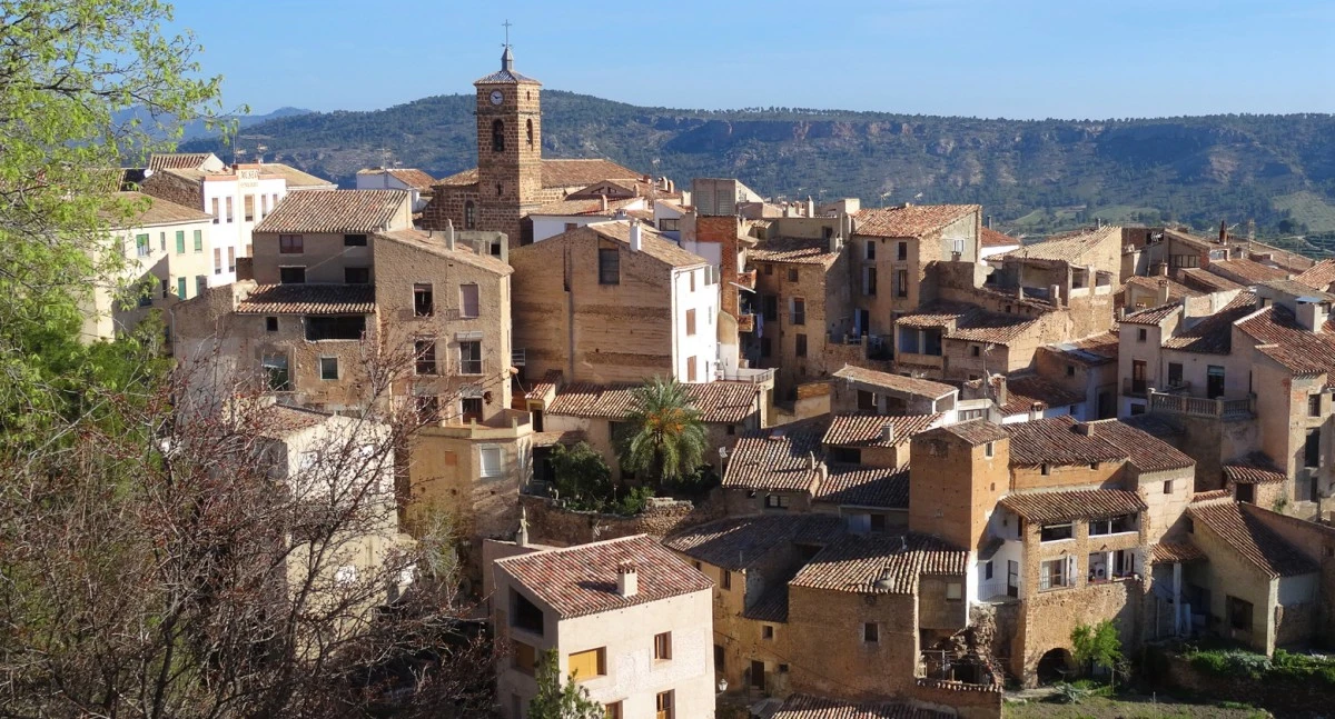 Vesnice se 40 obyvateli hledá sousedy: Nabízí dům zdarma, práci a jednu podivnou podmínku - image 1