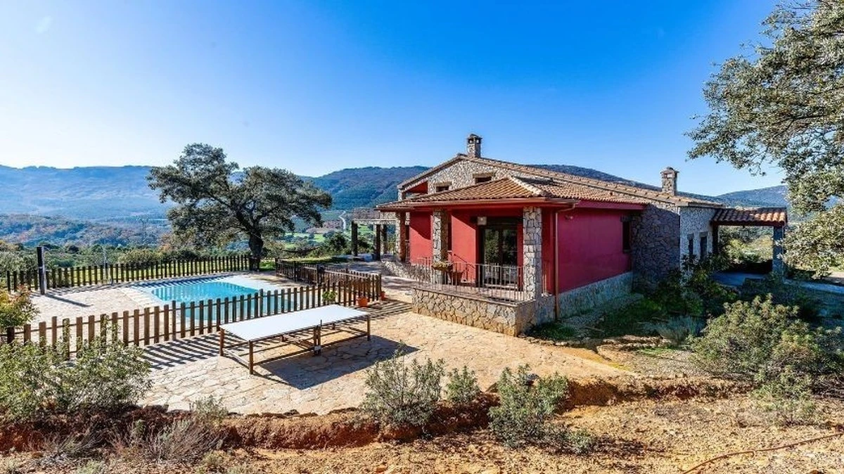 Vesnice se 40 obyvateli hledá sousedy: Nabízí dům zdarma, práci a jednu podivnou podmínku - image 2